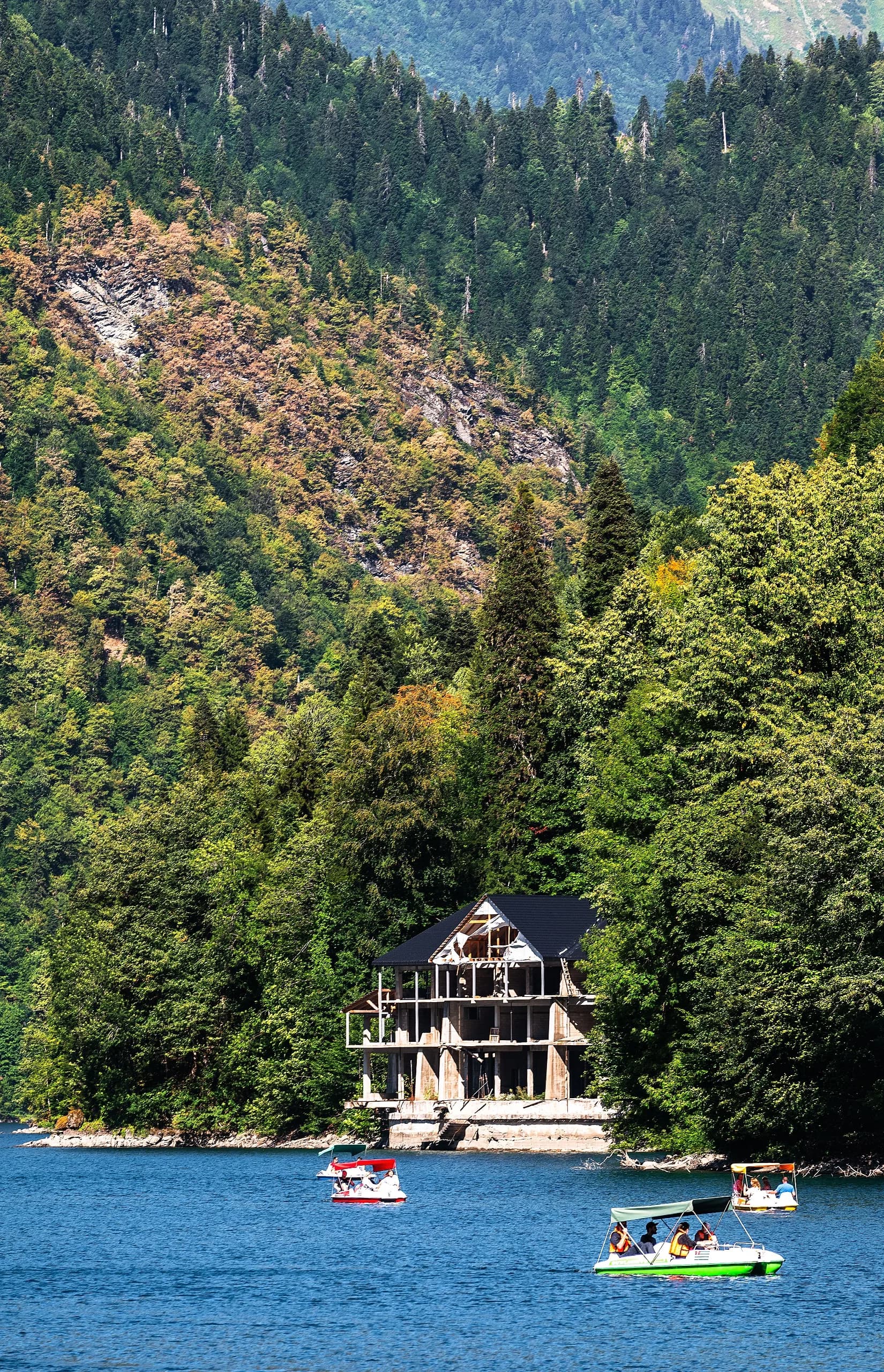 Rara Lakeside Forest House 4